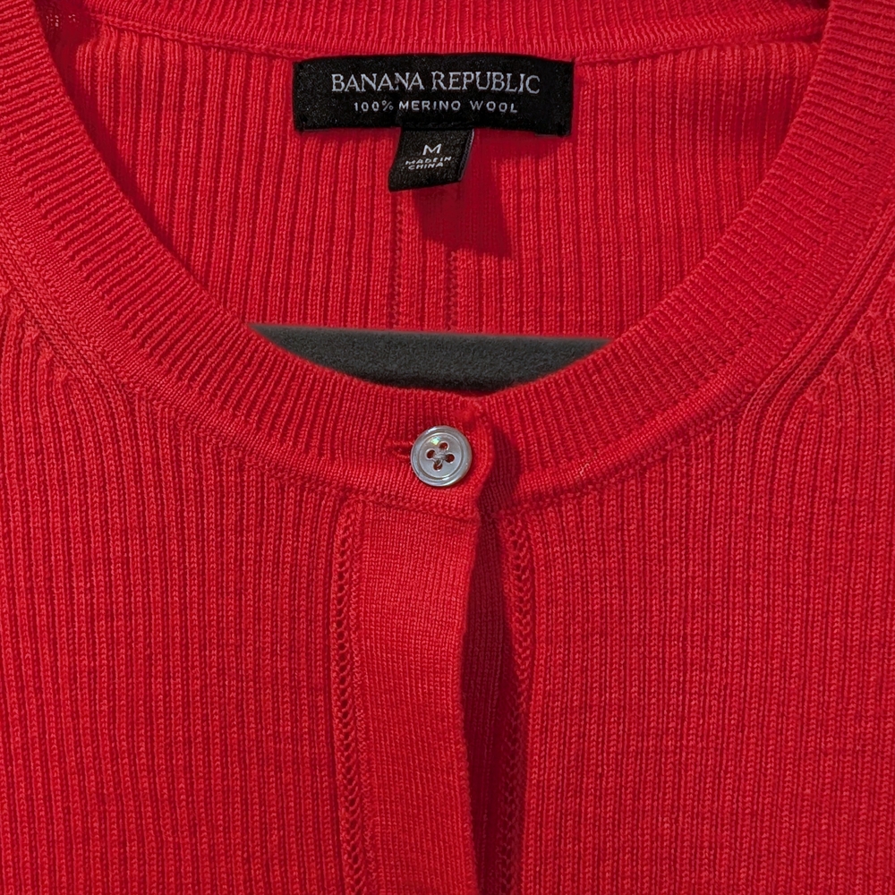 Beautiful Banana Republic 100% Merino Ribbed Pointelle Cardigan - Like New! - Picture 3 of 6